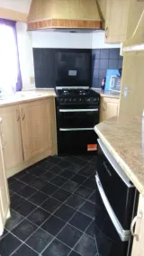 Charming 3-bed Caravan in Camber Food Rest - Image 3