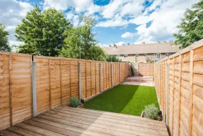 Stylish & Modern 3 Bed Flat in NW London with Garden - Image 4