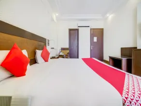 Hotel Kings Plaza - Image 5