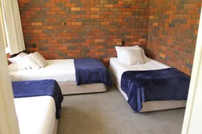 Bonnie Doon Hotel - Image 5
