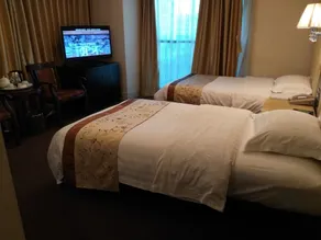 Shipai Hotel Guangzhou - Image 2