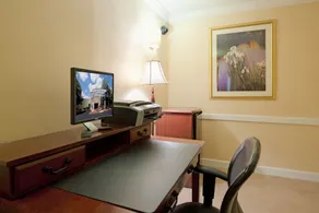 Holiday Inn Hotel & Suites Nashua - Image 5