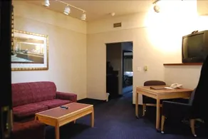 ConCorde Inn - Image 2