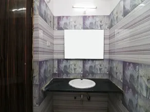 SPOT ON 42243 Hotel Shubh Sarthak - Image 5