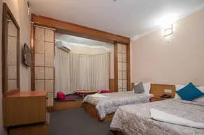 Hotel Candle Inn - Image 3