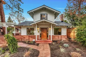 New Listing! Renovated Historic Claypool House 3 Bedroom Home - Image 4