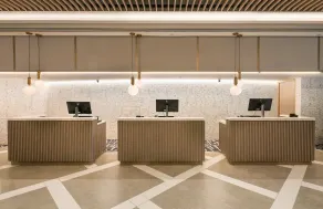 Crowne Plaza Coogee Beach - Image 3