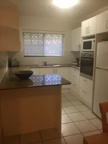 Pine Court Apartments - Image 2