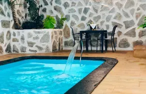 Nazaret suite apartment with heated private pool - Image 4