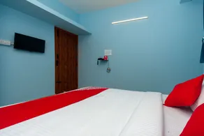 OYO 15702 Thulsi Residency - Image 2