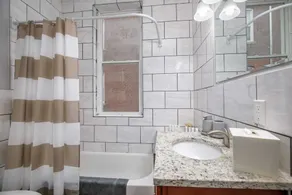 Spacious CWE 3BR near BJC by Zencity - Image 2