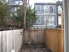 Beautiful Two Level House in Yorkville - Image 3