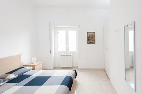 House With 2 Bedrooms in Roma, With Balcony and Wifi - Image 2