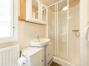 Serene Mobile Home in Hastings Near Smugglers Adventure - Image 5