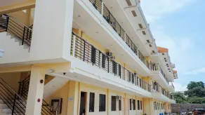 RedDoorz Plus near Talisay Town Center - Image 3