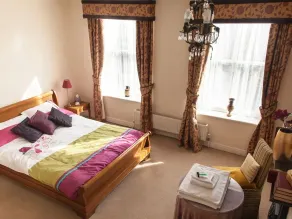 Wisteria House Lymington - Image 3