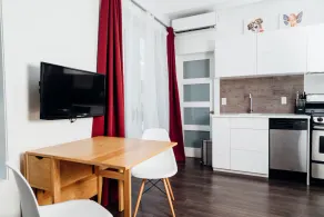 LeQube Apartments - Image 5