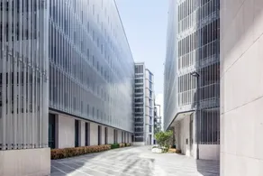 Modern 2 Bedroom Flat in Zone 1 - Image 5