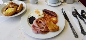 Bryn Howel Hotel - Image 3