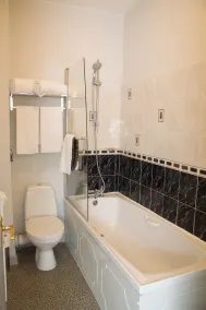 The Oakhouse Hotel - Image 2
