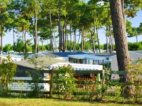 Bungalow With 2 Bedrooms in La Palmyre, With Shared Pool and Furnished Garden - 3 km From the Beach - Image 2