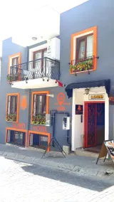 Lord Hotel Cafe & Bistro - Image 4