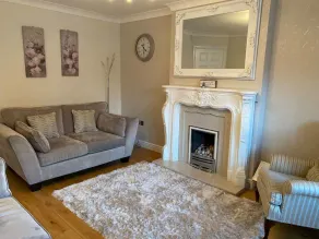 4-bed House With Private Garden in Barnsley! - Image 4
