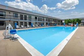 Rodeway Inn Lancaster - Image 2