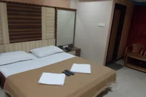 Hotel Parth - Image 5