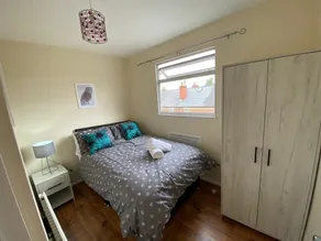 Reading 3 Bedroom apartment - Image 3