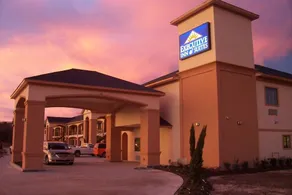Executive Inn & Suites Jewett - Image 4