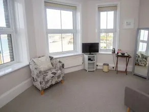 Cliff House B&B & The Moorings Apartments - Image 2
