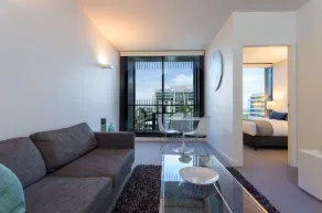 Wyndel Apartments St Kilda Views, Melbourne - Image 3