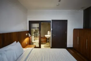 Luxx at Silom - Image 2