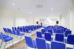 D' Merlion Hotel by Airy Rooms - Image 2