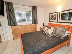 Beachside and Golf Apartment - Image 5