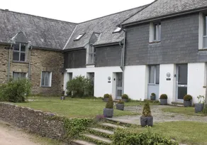 Stunning 3-bed Cottage Near Totnes South Devon - Image 2