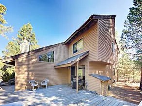 Quiet 4br W/ Private Hot Tub & Deck 4 Bedroom Home - Image 3