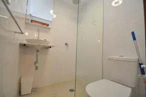 Camperdown 21 Brigs Furnished Apartment - Image 5