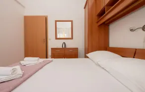 Awesome Apartment in Promajna With Wifi and 1 Bedrooms - Image 4