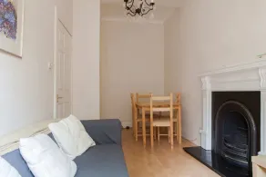 1 Bedroom Apartment on Charming St Stephen Street - Image 2