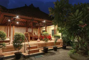 Hotel Intansari - Image 2