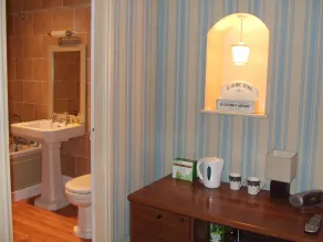 Roseview B&B - Image 2