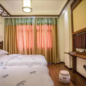 Yucui Boutique Inn - Image 2