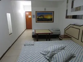 B Plaza Hotel - Image 2