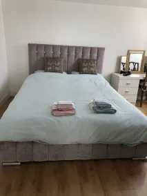 2 Bed Apartment in Basingstoke - Image 4