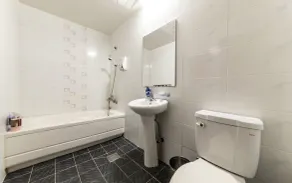 Goodstay Feel Hotel - Image 4