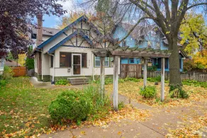 Lyndale Bungalow - Image 1