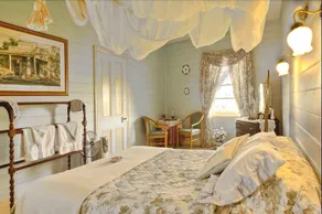 Two Story Bed and Breakfast - Image 4