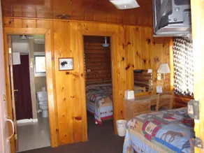 Blue Gables Motel - Image 3